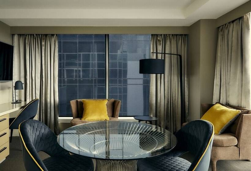 Отель The Kinson