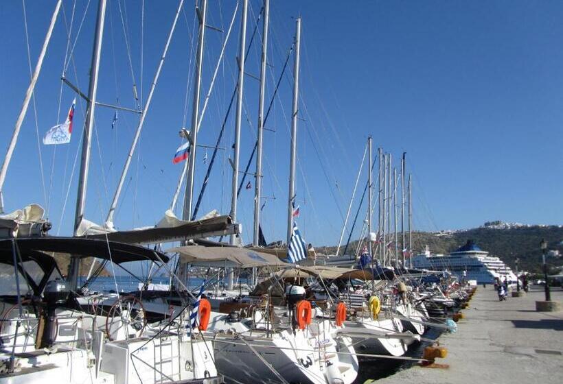 Отель Porto Scoutari Romantic