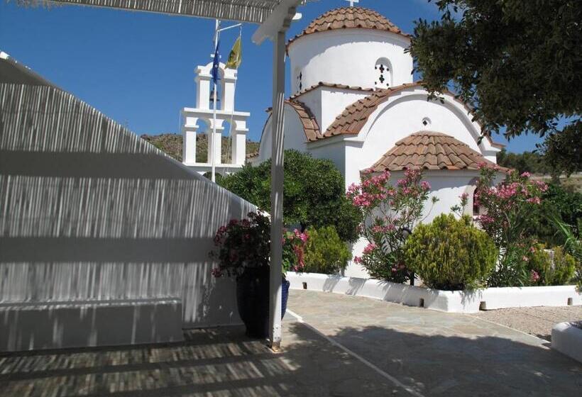 Отель Porto Scoutari Romantic