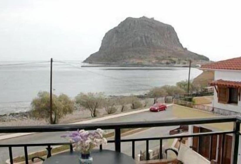 בית מלון כפרי Pramataris