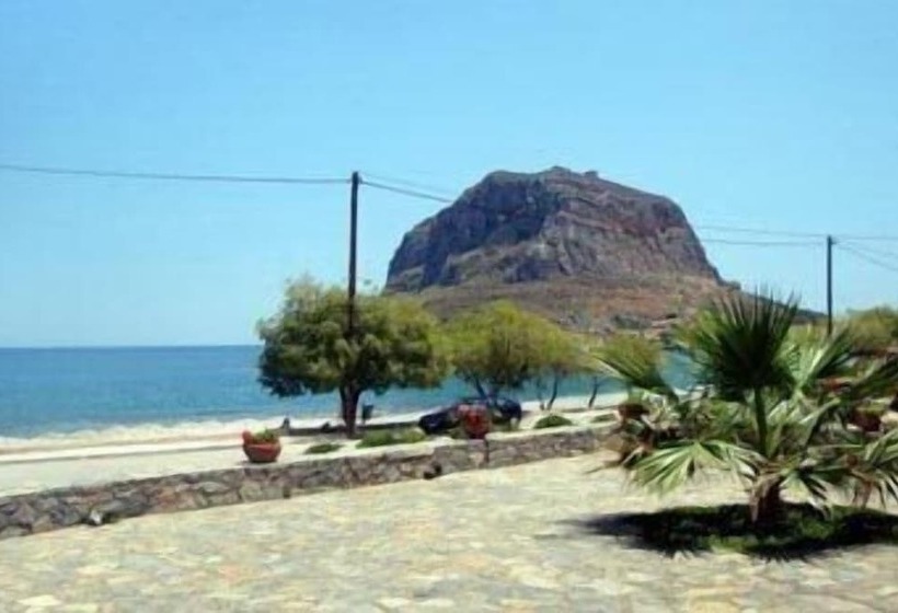 בית מלון כפרי Pramataris