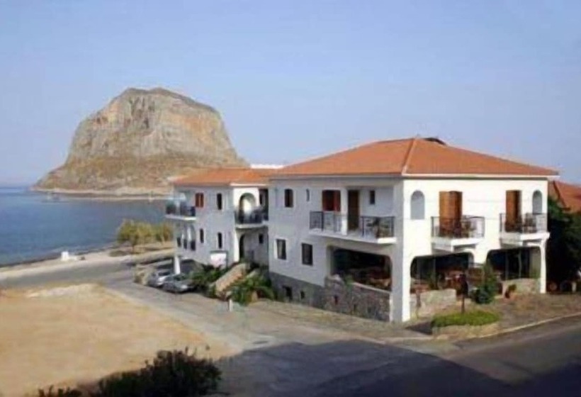 בית מלון כפרי Pramataris