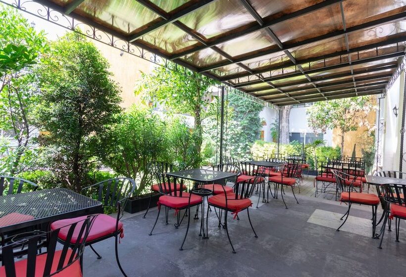 Отель Quinta Lucca