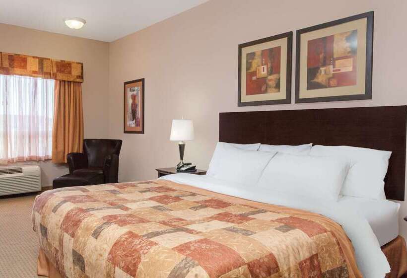 فندق Ramada By Wyndham Brooks