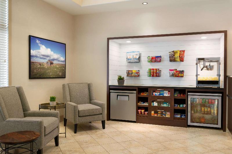 فندق Ramada By Wyndham Drayton Valley