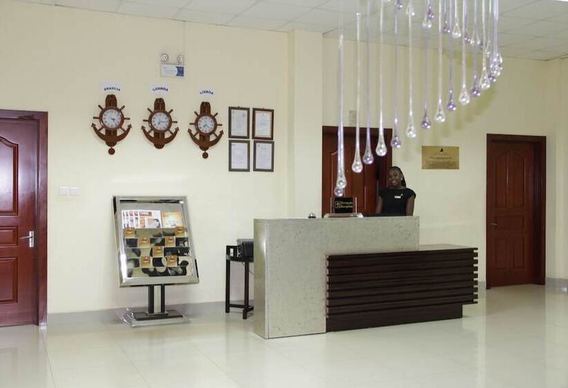 هتل Ritz Waku Kungo