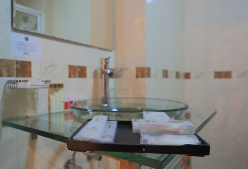 هتل Roma Ritz Huambo