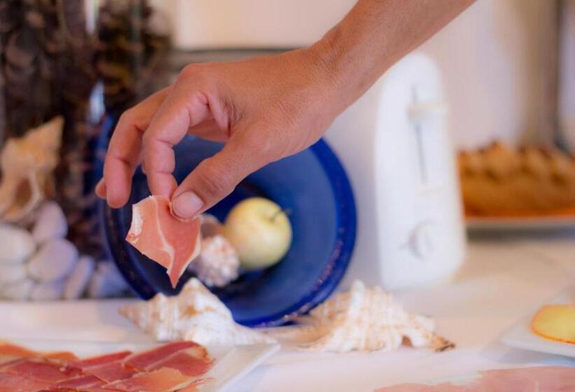 田舎風ホテル Petit Hotel Hostatgeria La Victoria