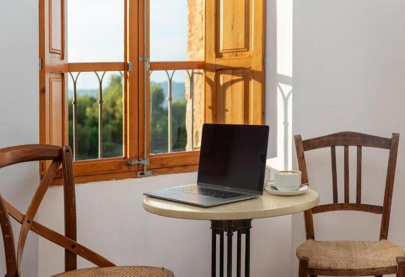 فندق ريفى Petit Hotel Hostatgeria La Victoria