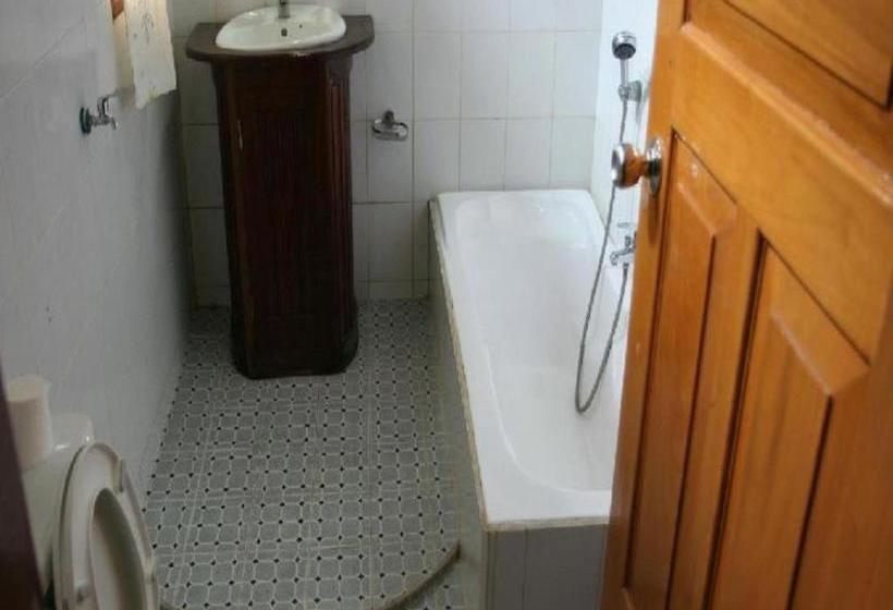 هتل Shwe Thazin Sittway