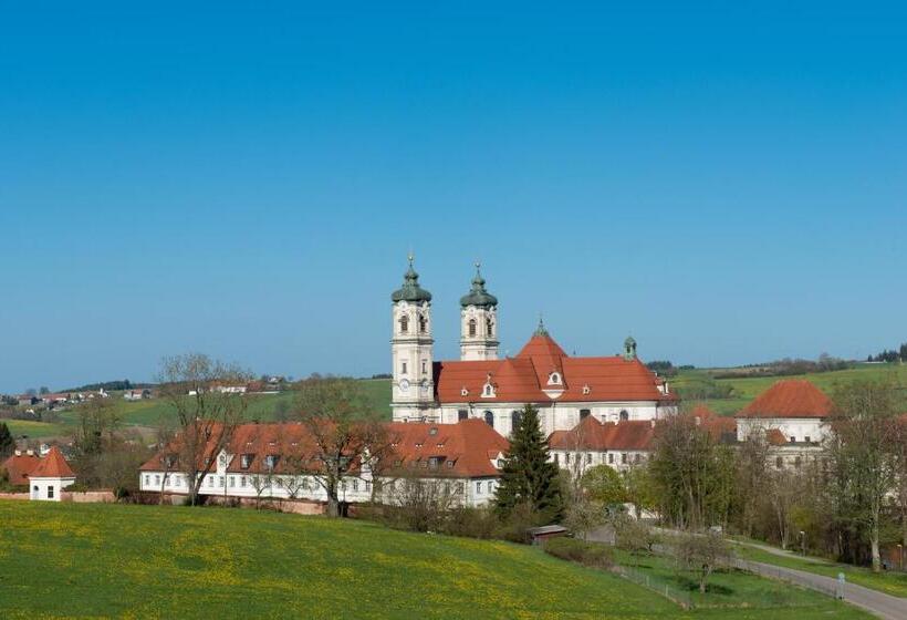 Отель St. Ulrich Garni