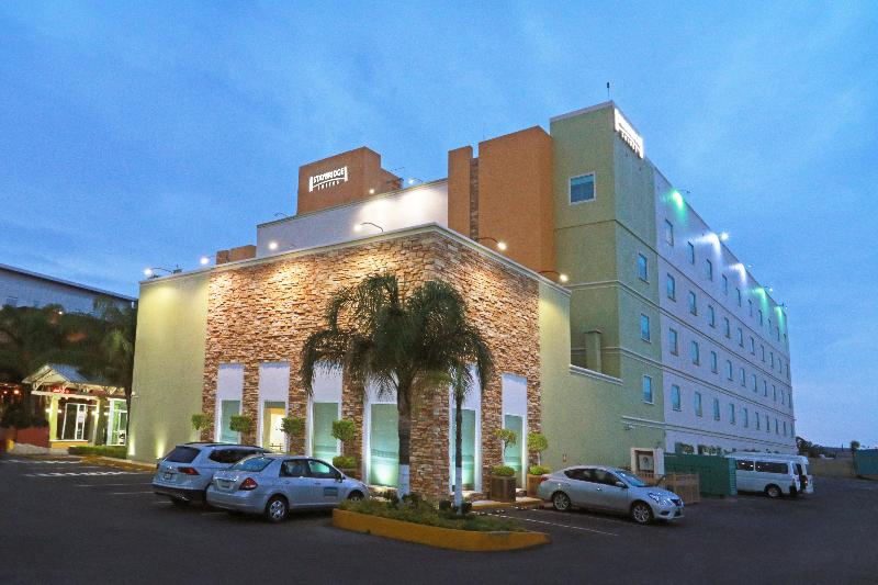 Отель Staybridge Suites Queretaro, An Ihg