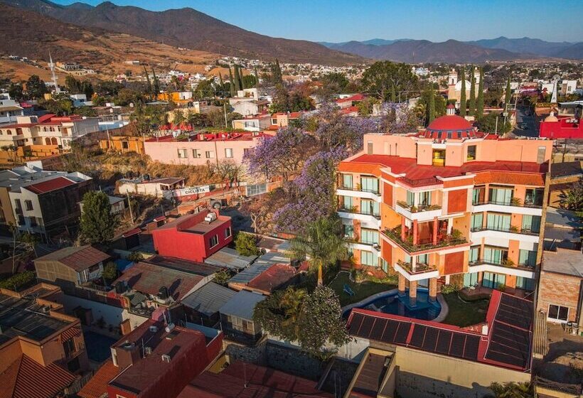 فندق Suites Xadani