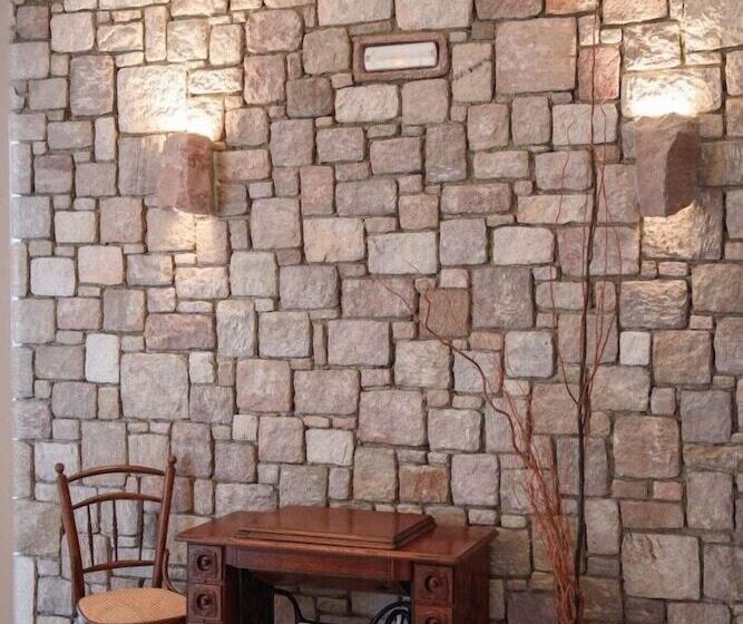 Отель Tania Milos