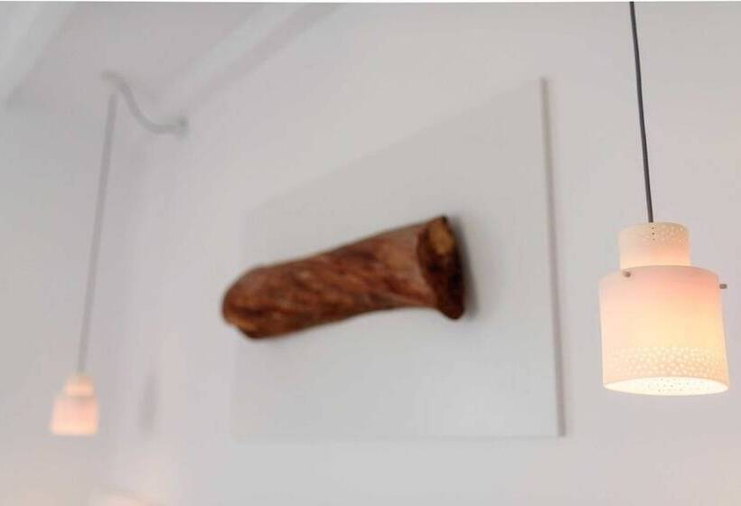 Отель Tania Milos