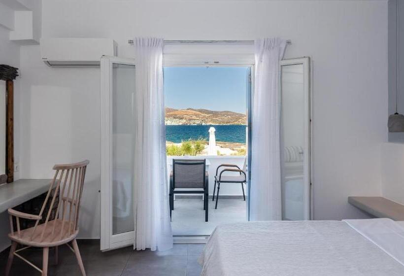 Отель Tania Milos