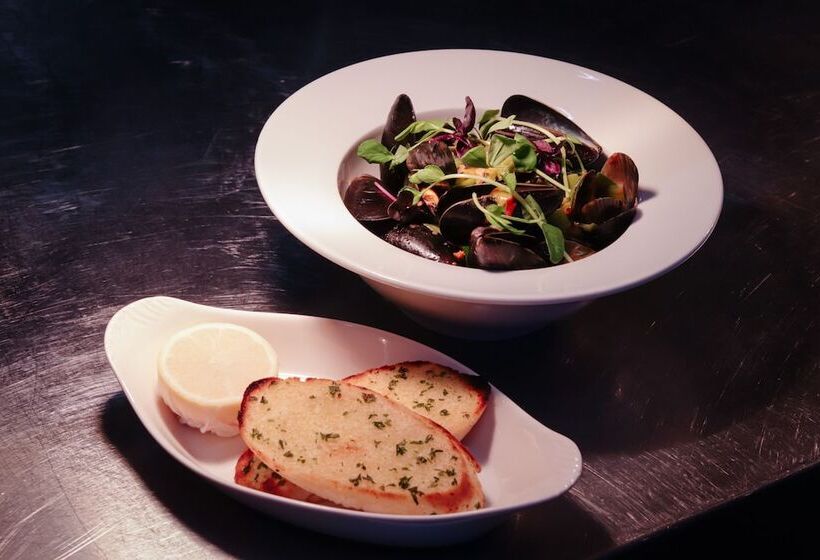 Thames Riviera Hotel, Sure Hotel Collection By Best Western