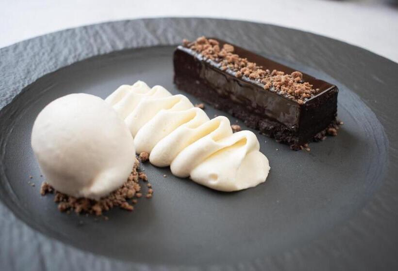 فندق The Acorn Inn