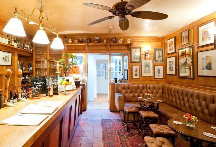 فندق The Acorn Inn