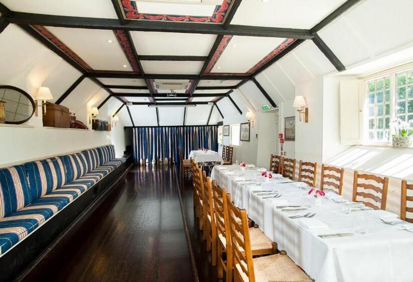 فندق The Acorn Inn