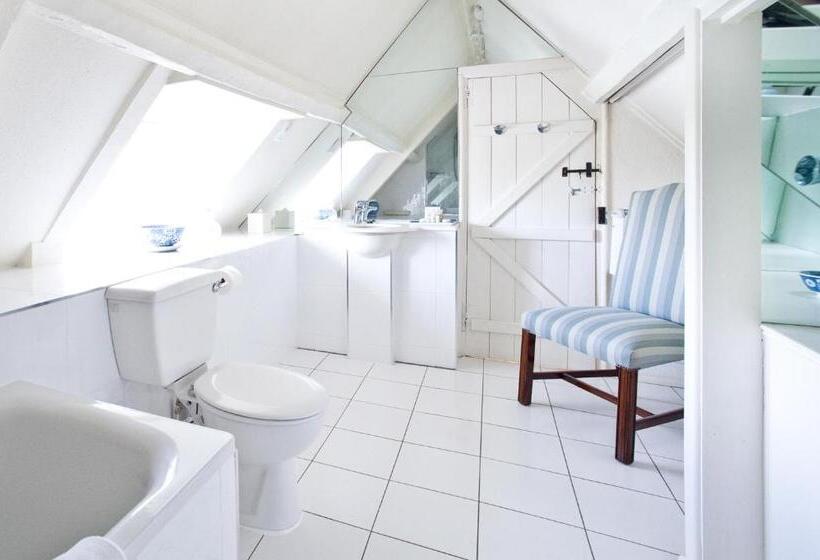 فندق The Acorn Inn