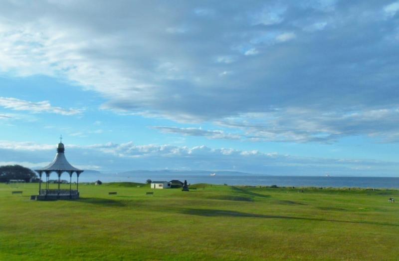 Отель The Bandstand