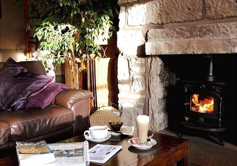 Отель The Bandstand