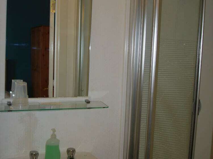 Отель The Bandstand