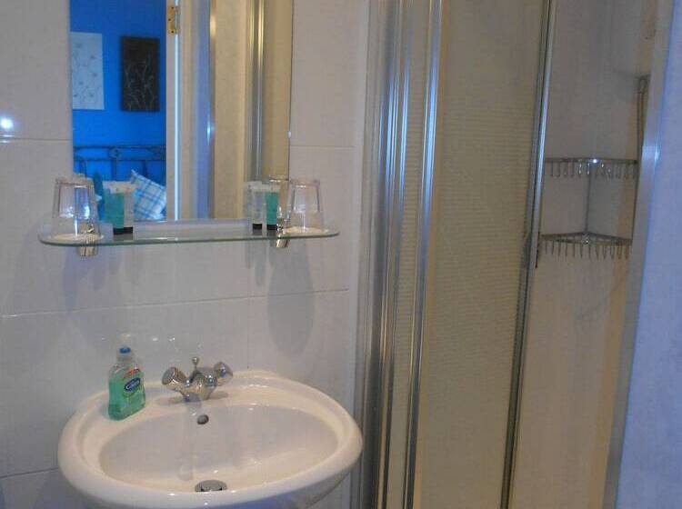 Отель The Bandstand