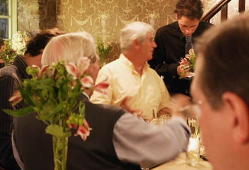 בית מלון כפרי Bear Crickhowell