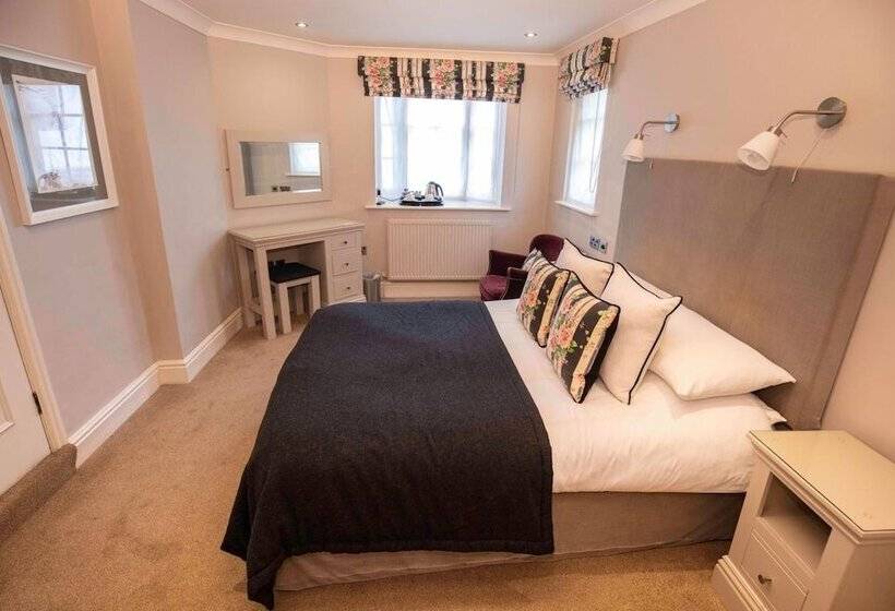 בית מלון כפרי Bear Crickhowell