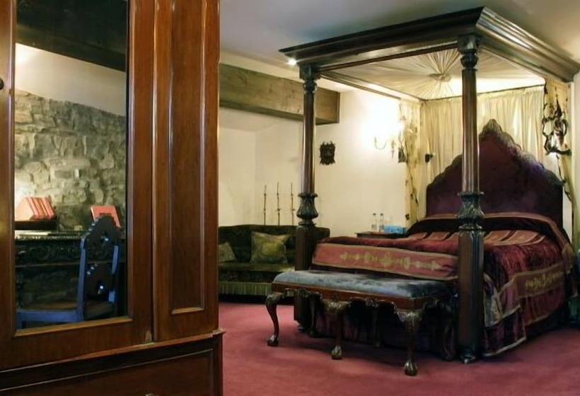 בית מלון כפרי Bear Crickhowell