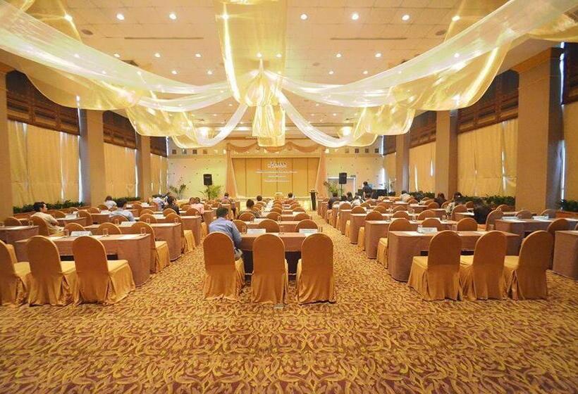 The City Hotel Sriracha By Bbh Japan