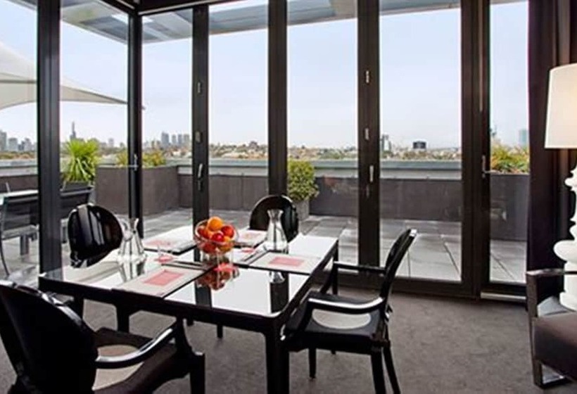 Отель The Cullen Melbourne   Art Series