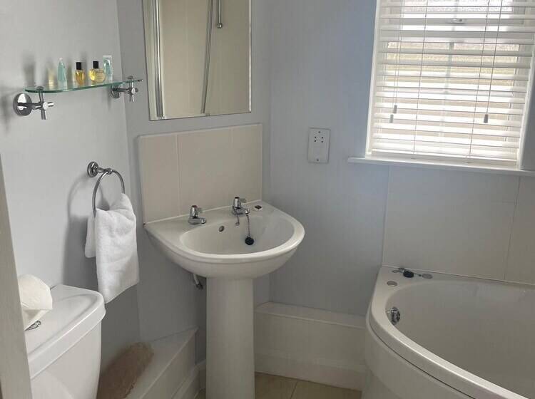 فندق The Moorings