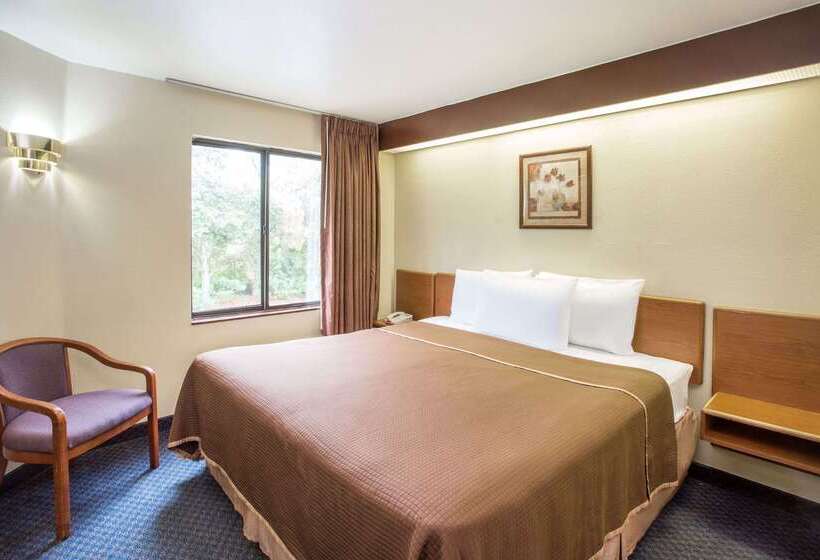 فندق Travelodge By Wyndham Fort Myers Airport