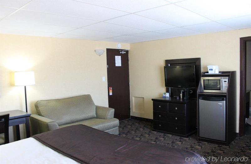 ホテル Travelodge By Wyndham Sarnia