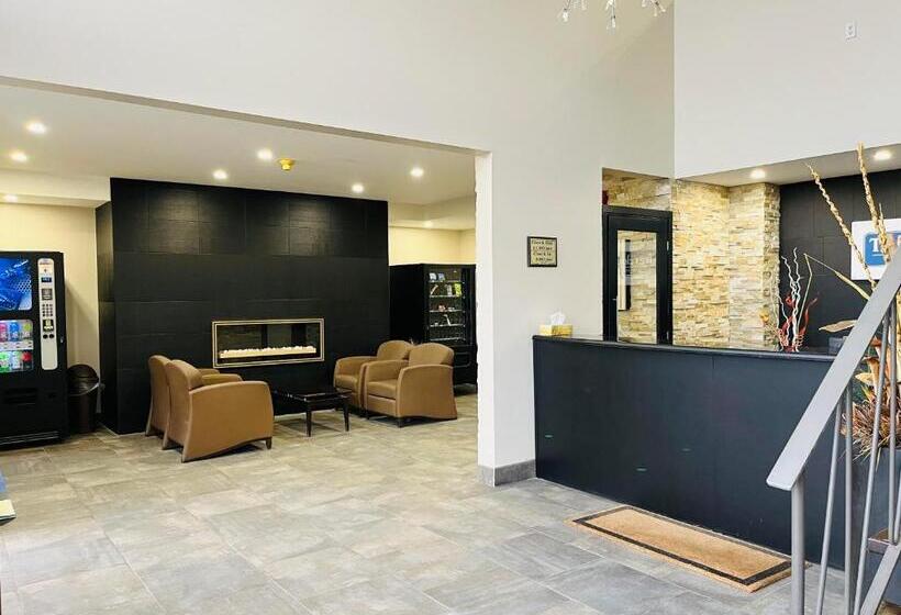 ホテル Travelodge By Wyndham Sarnia