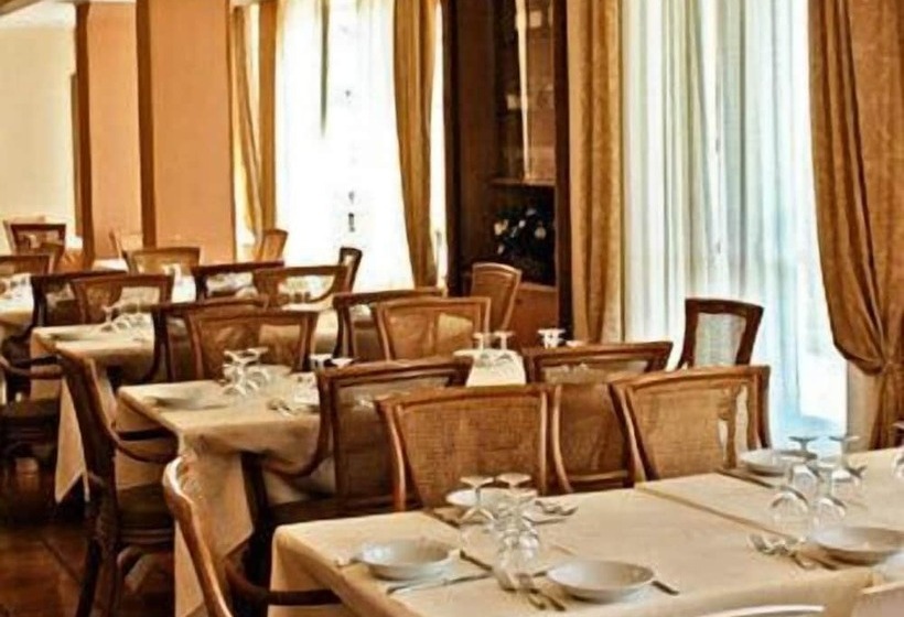 ホテル Villa Eden