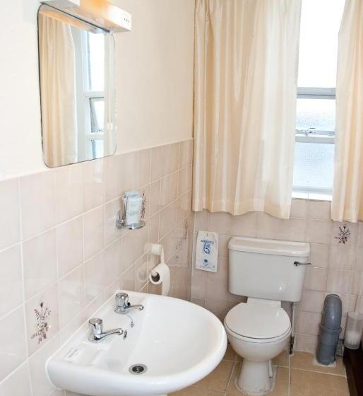 Отель Westleigh