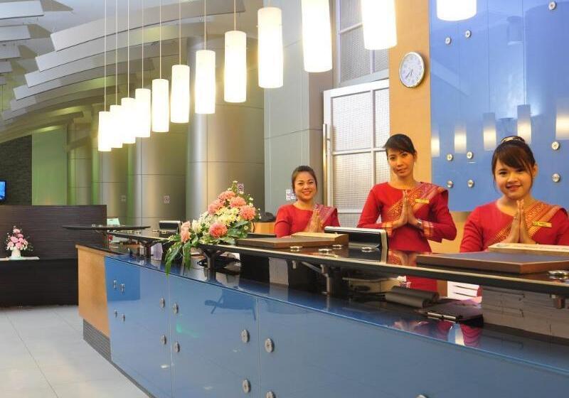 酒店 Mayflower Grande