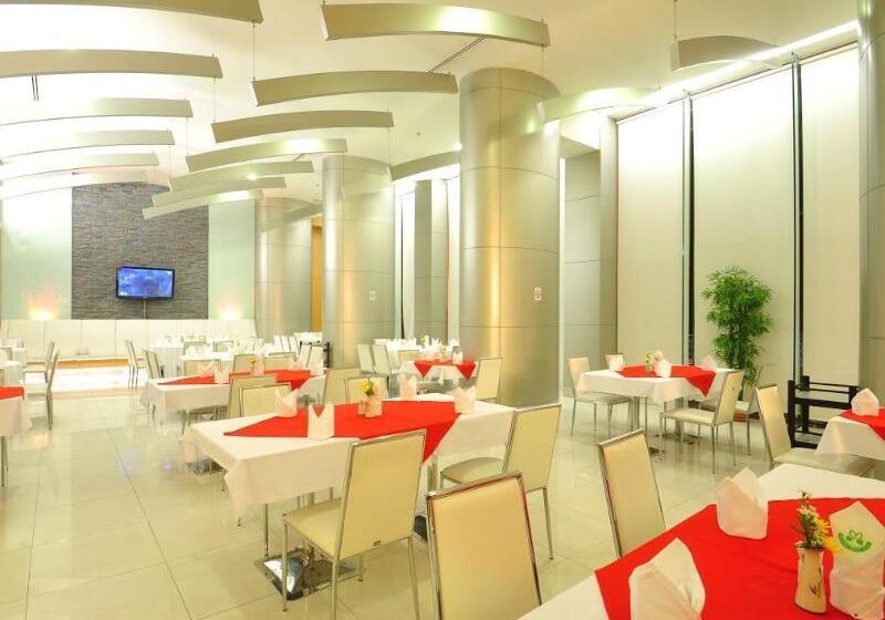 酒店 Mayflower Grande