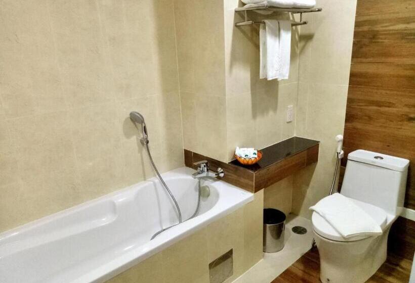 酒店 Mayflower Grande