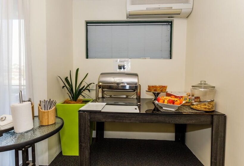 Perth Ascot Central Apartment Hotel Official