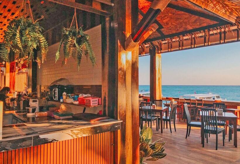 Phi Phi Andaman Beach Resort