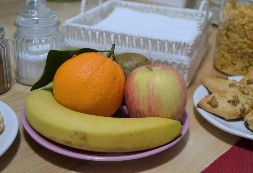 Nuscos Bed And Breakfast