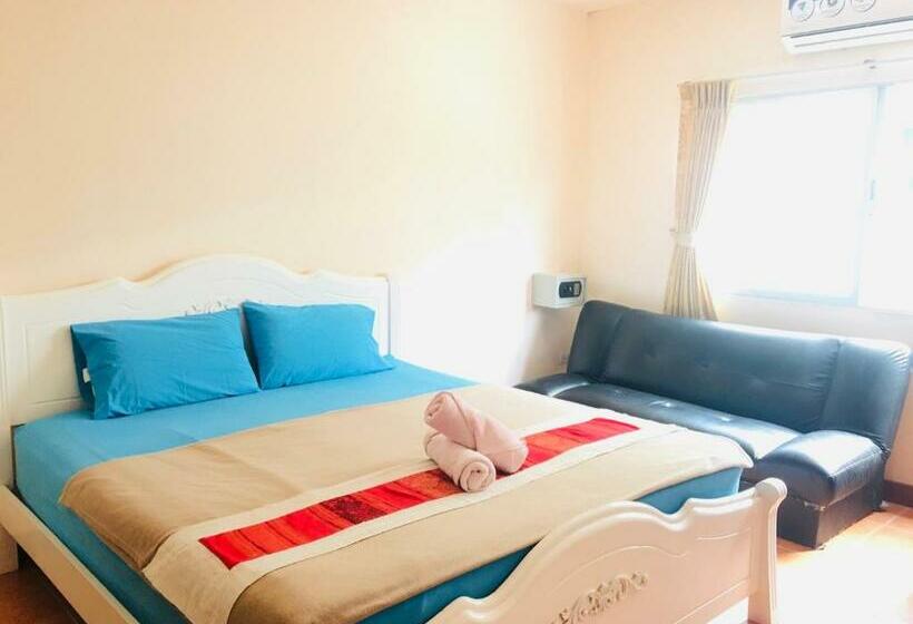 펜션 Anchana House