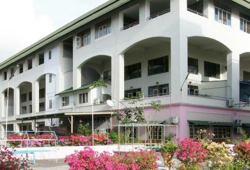 펜션 Anchana House