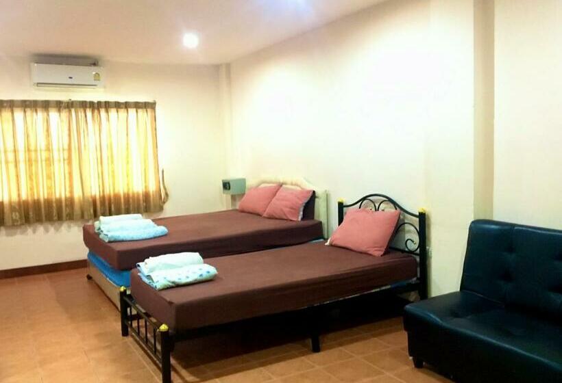 펜션 Anchana House