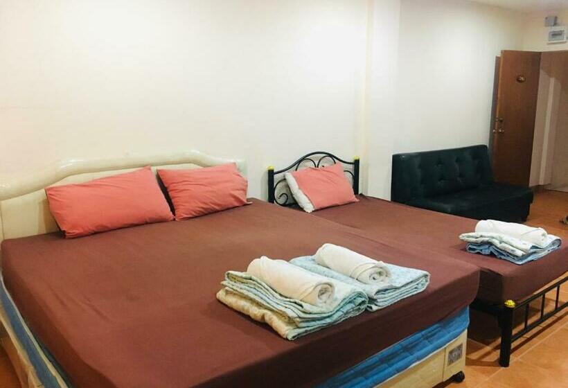 펜션 Anchana House